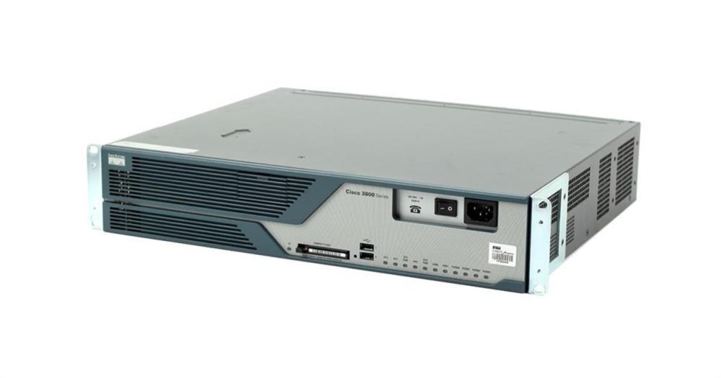 Cisco 3825 Back